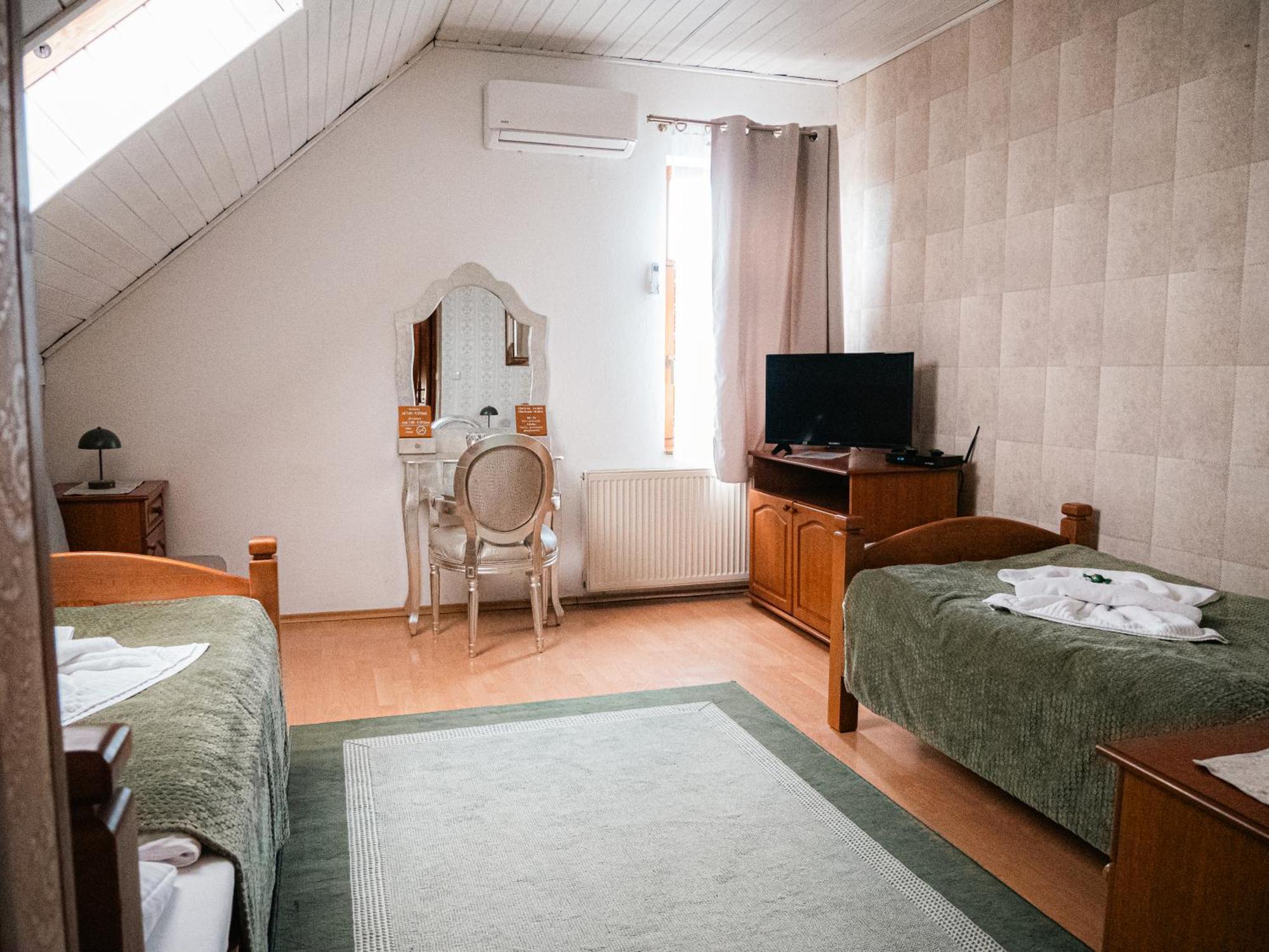 Hotel U Krba Nitra Exteriér fotografie